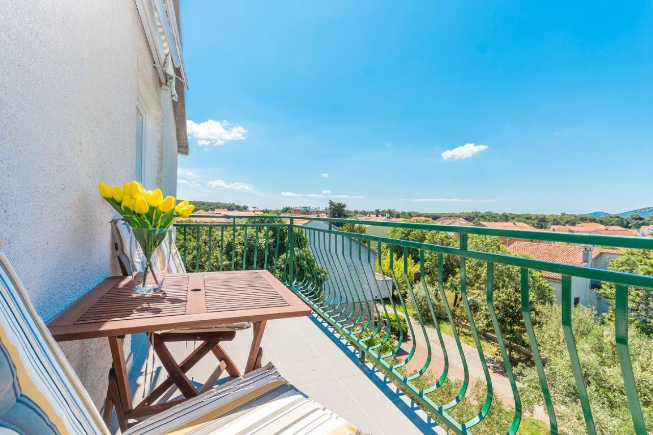 Apartment Lucija Biograd Na Moru Bagian luar foto