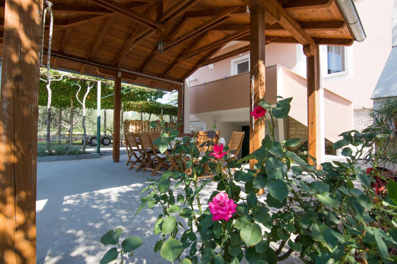 Apartment Lucija Biograd Na Moru Bagian luar foto