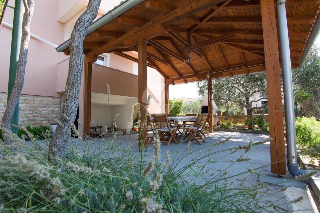 Apartment Lucija Biograd Na Moru Bagian luar foto
