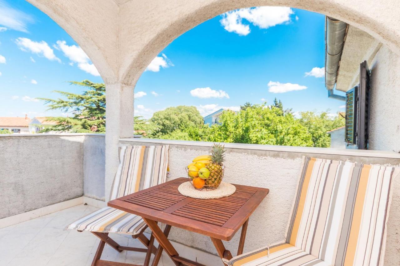 Apartment Lucija Biograd Na Moru Bagian luar foto